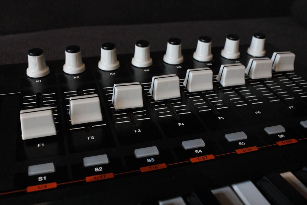 Akai knobs and sliders